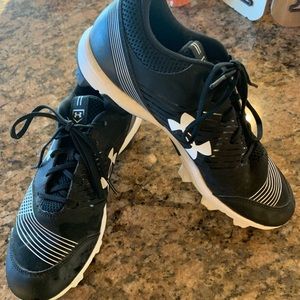Under Armour cleats - women’s size 8